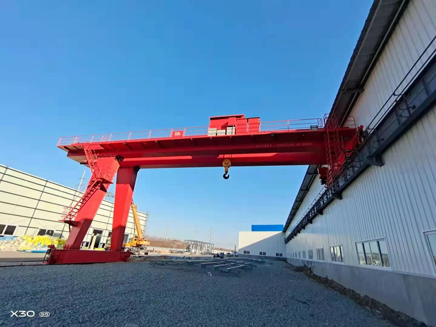 鞍山福瑞特金属制品有限公司32吨半河北门式起重机